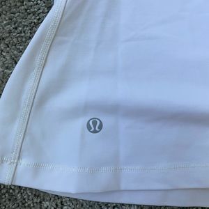 Lululemon white workout tank with built in bra
